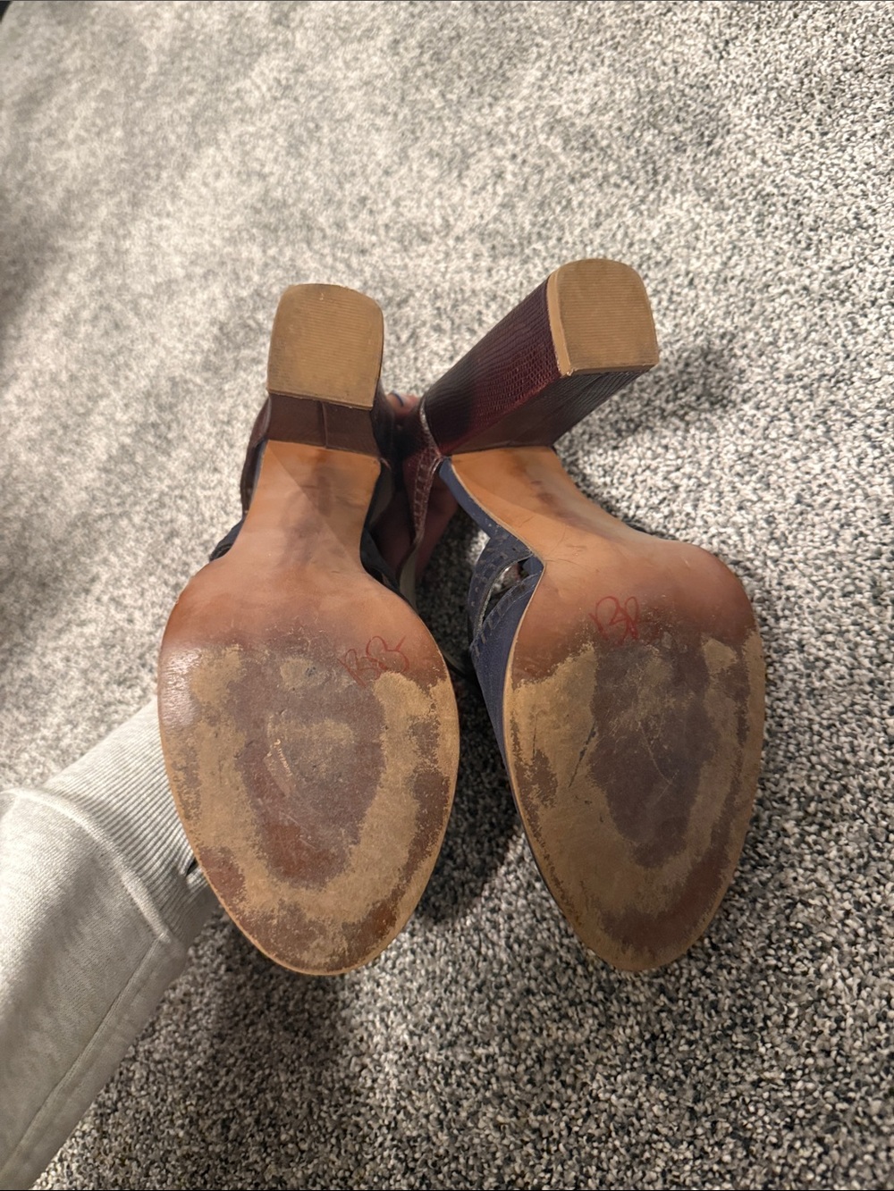 Hinge Heels - Picture 5 of 5